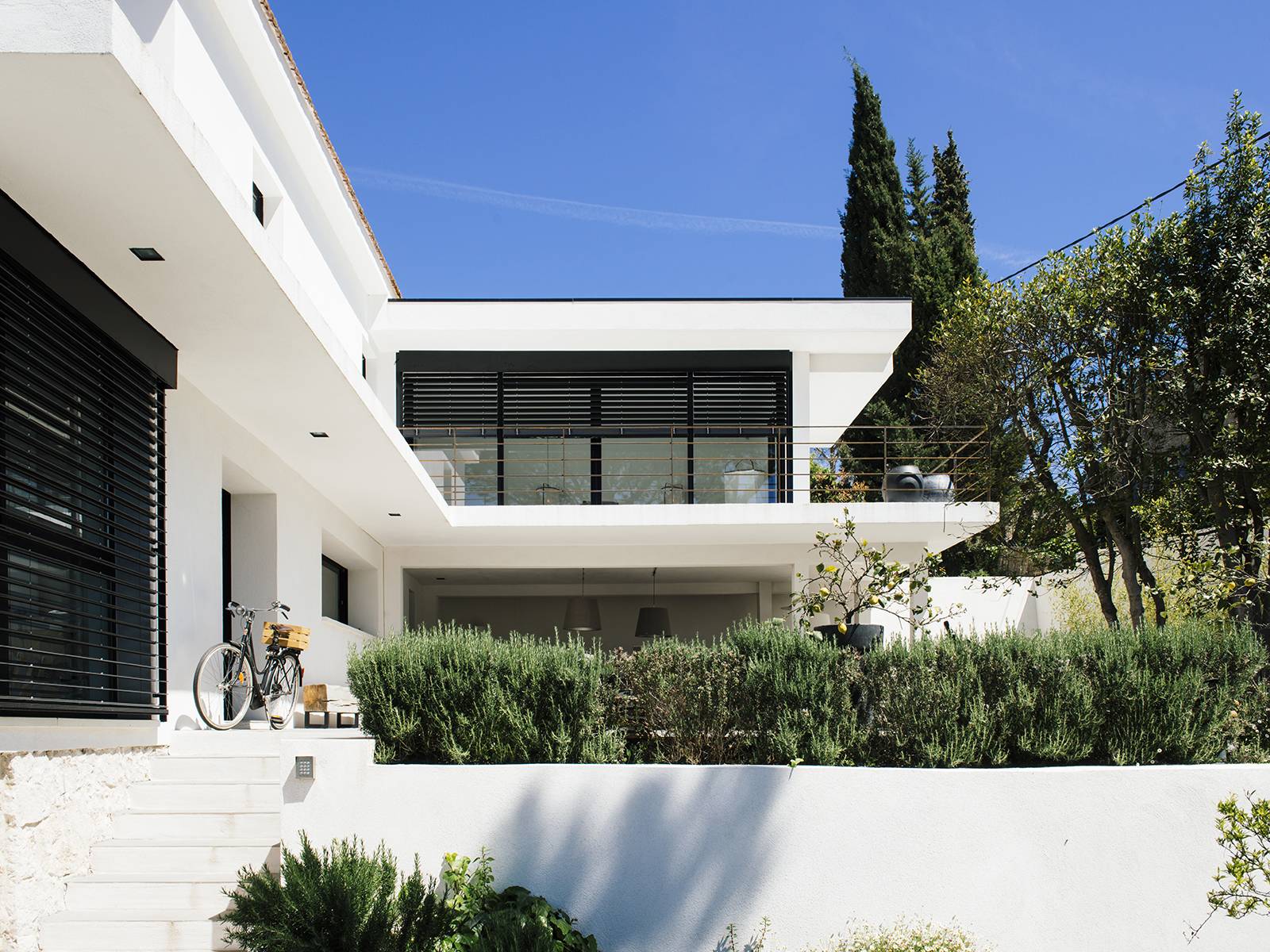 Rénovation et extension maison contemporaine par architecte connu Nice