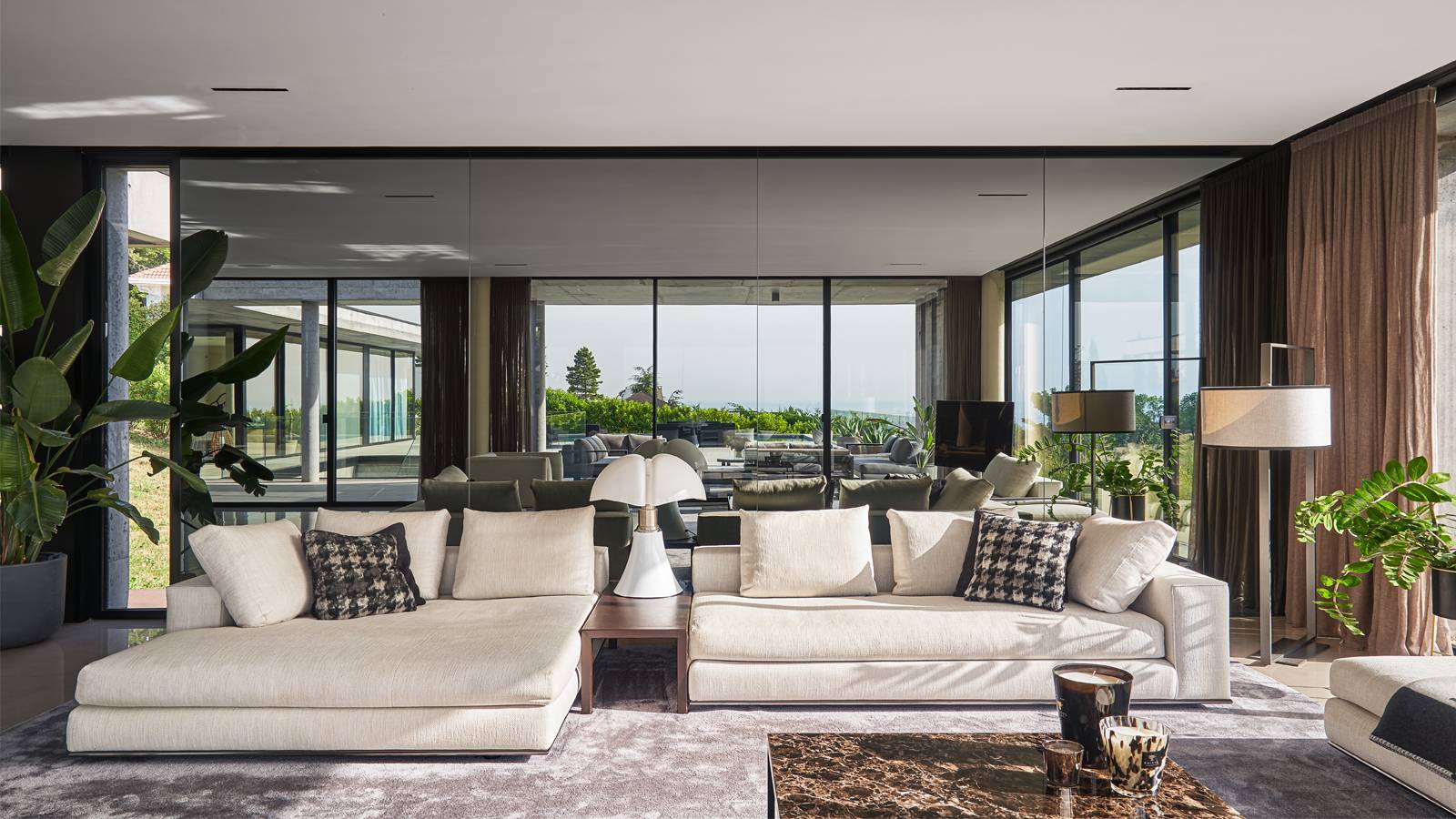 salon design moderne luxe Lyon